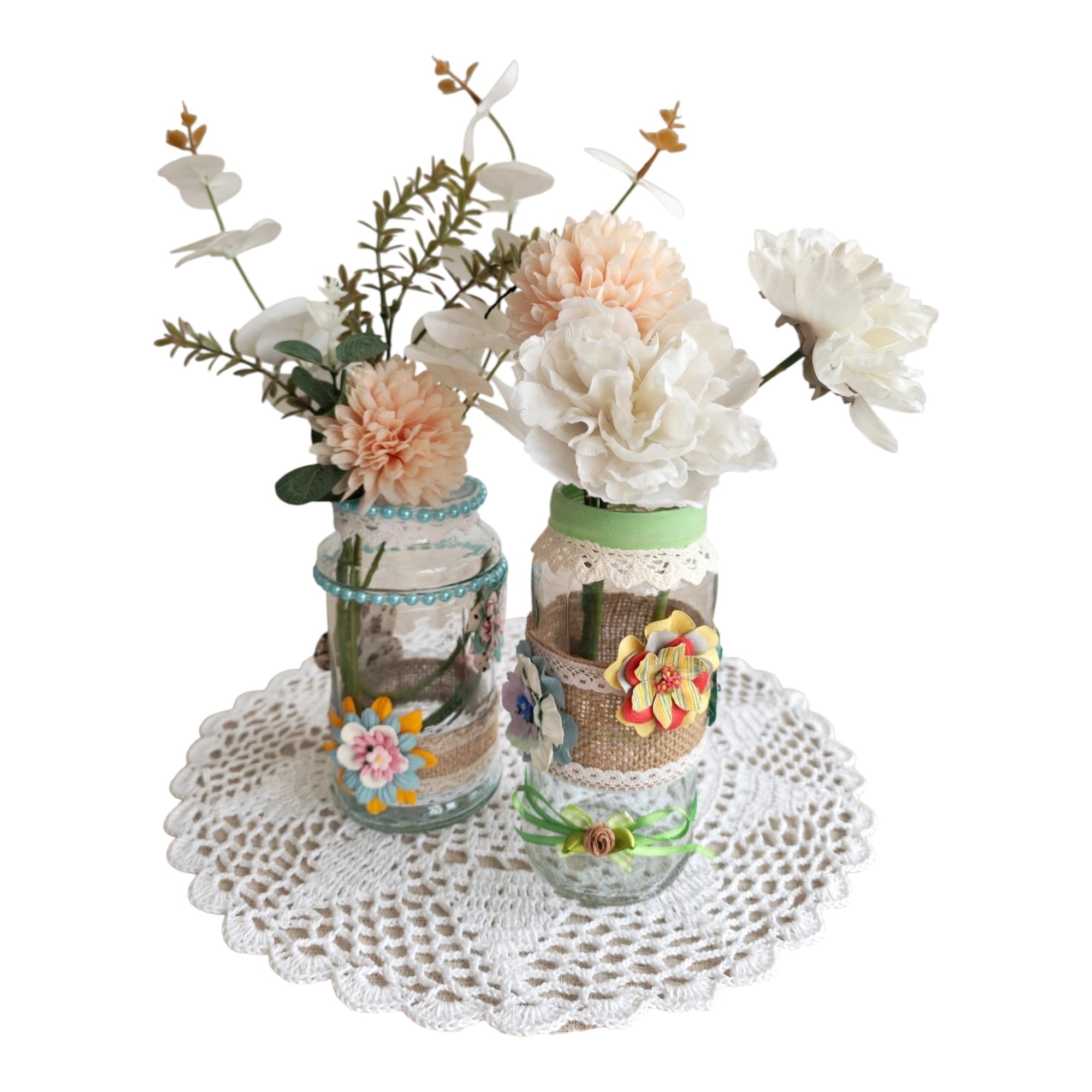 Jarrones artesanales reciclados con flores