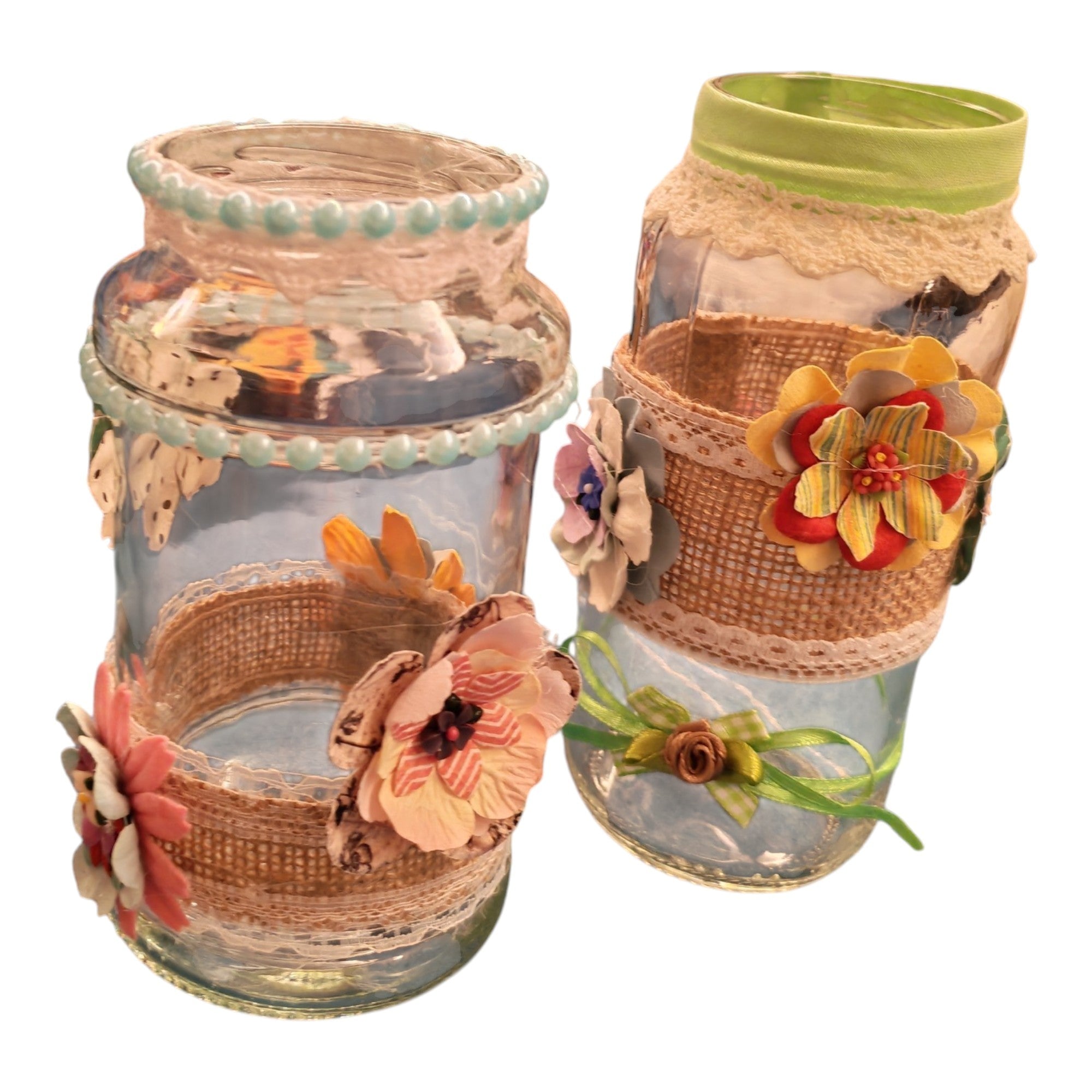 Jarrones artesanales reciclados con flores
