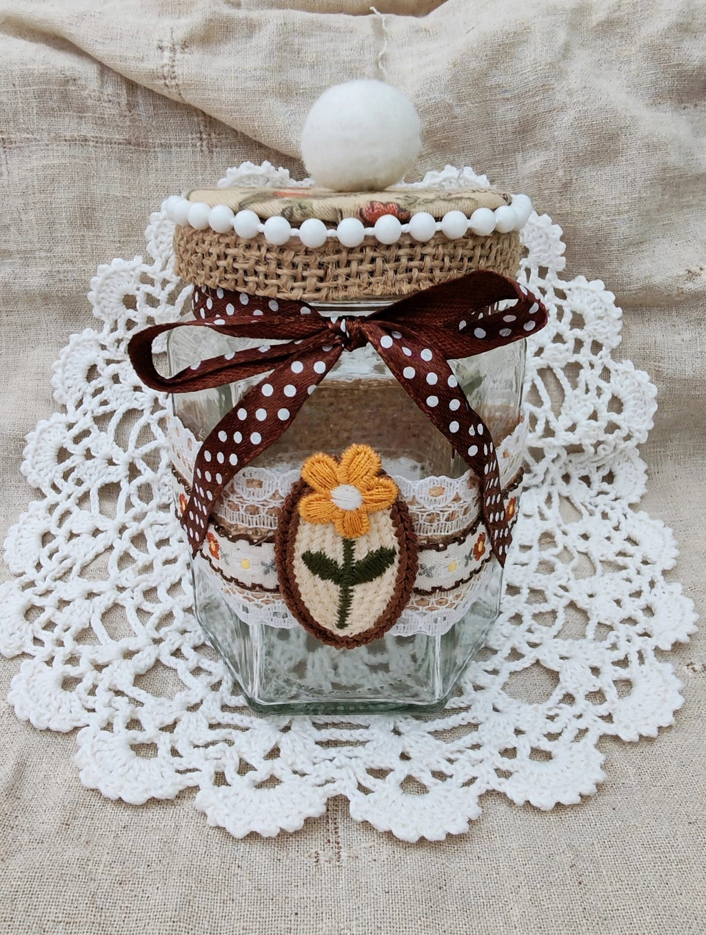 Tarros de vidrio decorados a mano